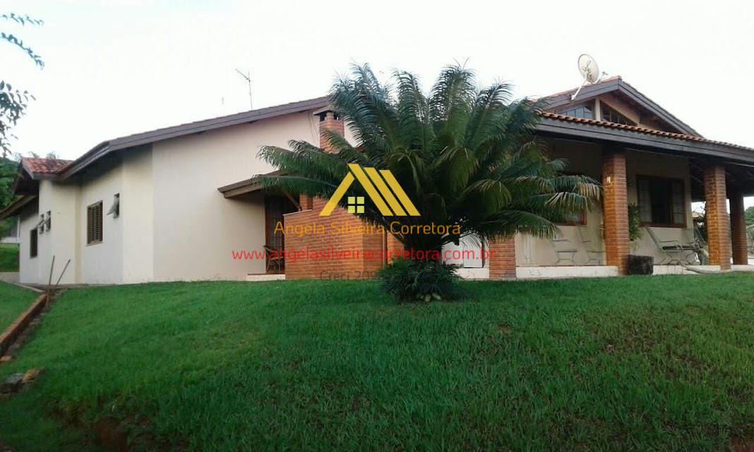 Chácara, 3 quartos, 2340 m² - Foto 1